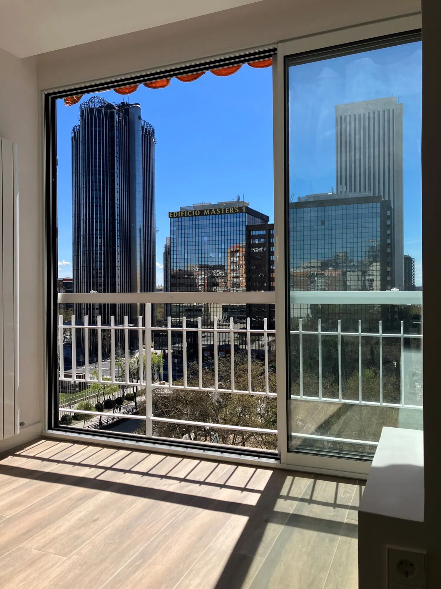 Piso en avenida de Brasil, 4 - Foto 1