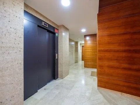 Piso en calle del Monasterio de Oseira, 3