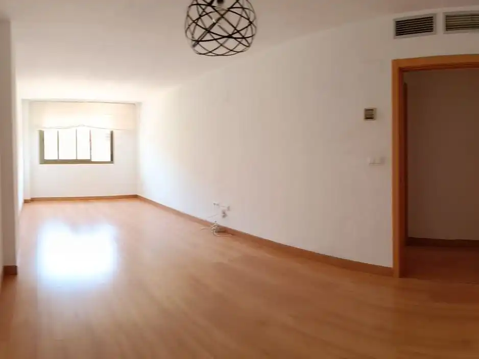 Piso en  Avinguda Ancha de Castelar 186 - Foto 4