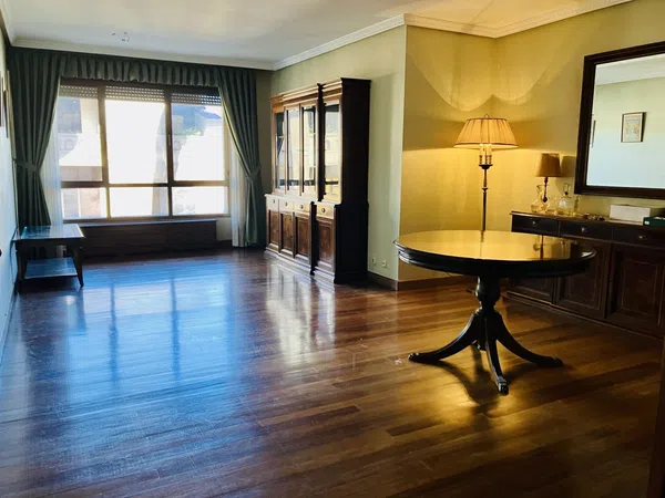 Piso en calle Pérez de la Sala, 21