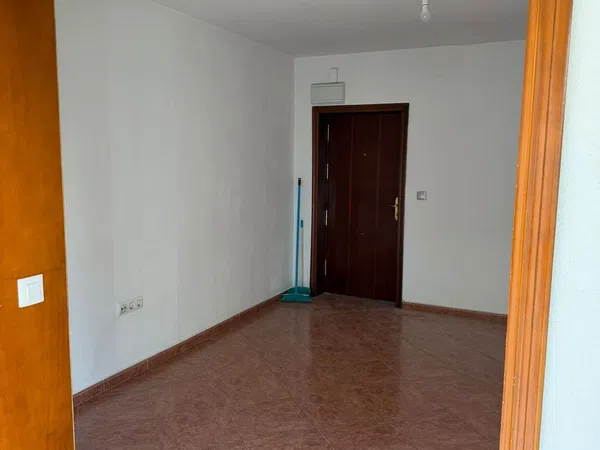 Piso en Avenida de Miraflores, 87, Cruz Roja - Capuchinos - Foto 2