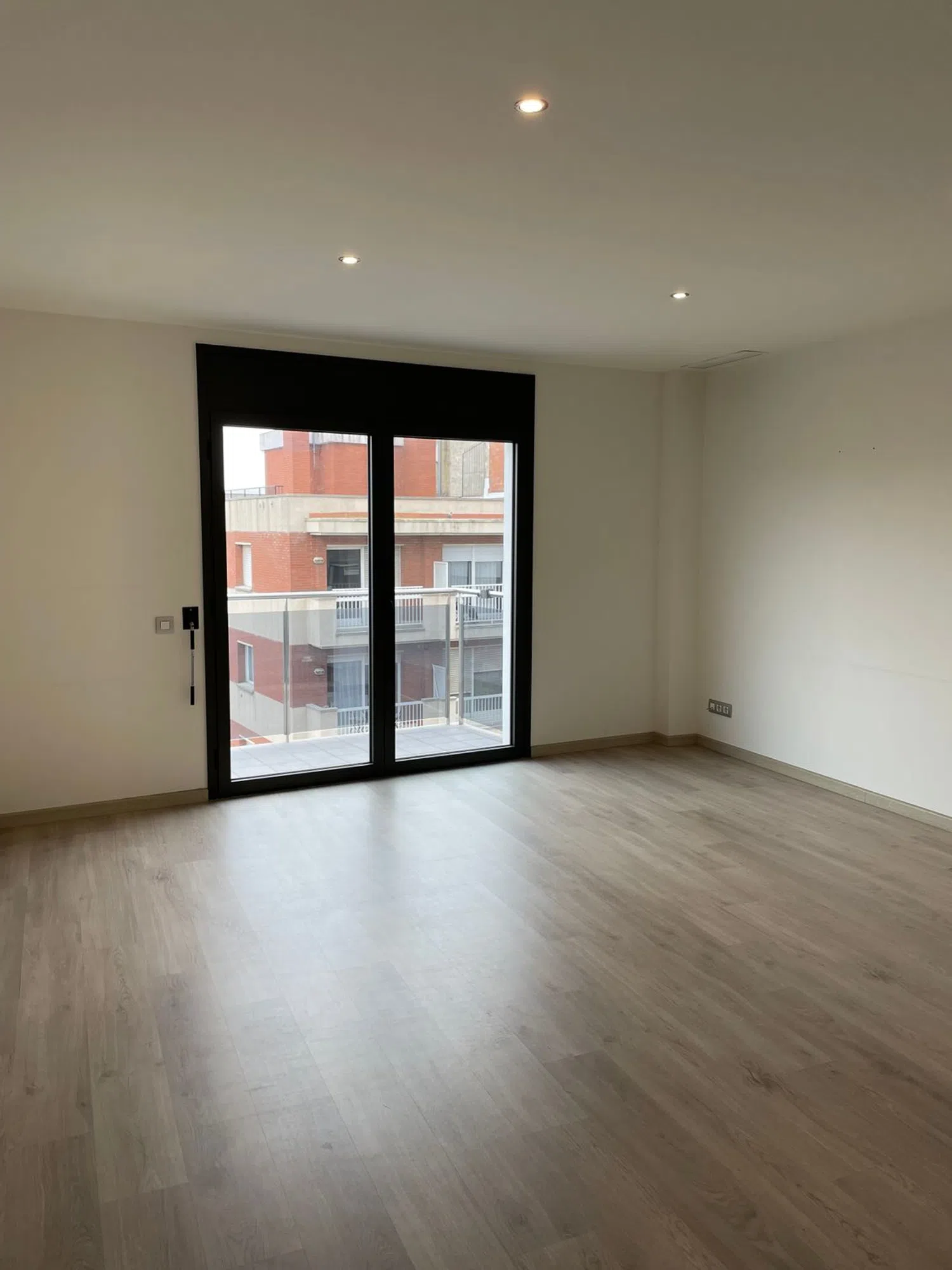 Piso en avenida de la Mare de Déu de Montserrat, 27 - Foto 4