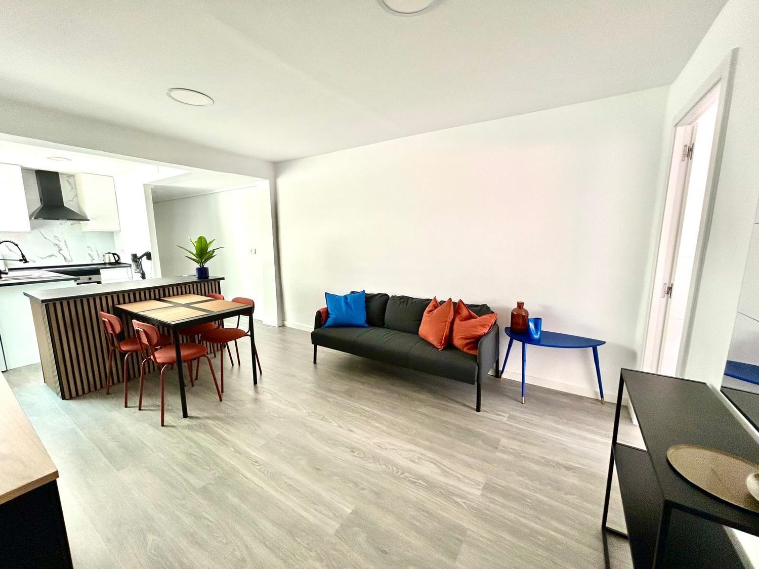 Piso en Calle de Sanz de Bremond, 3, Zona Plaza Illes Columbretes - Foto 2