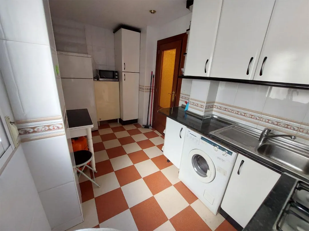 Piso en  Avenida de Dílar 9 - Foto 5