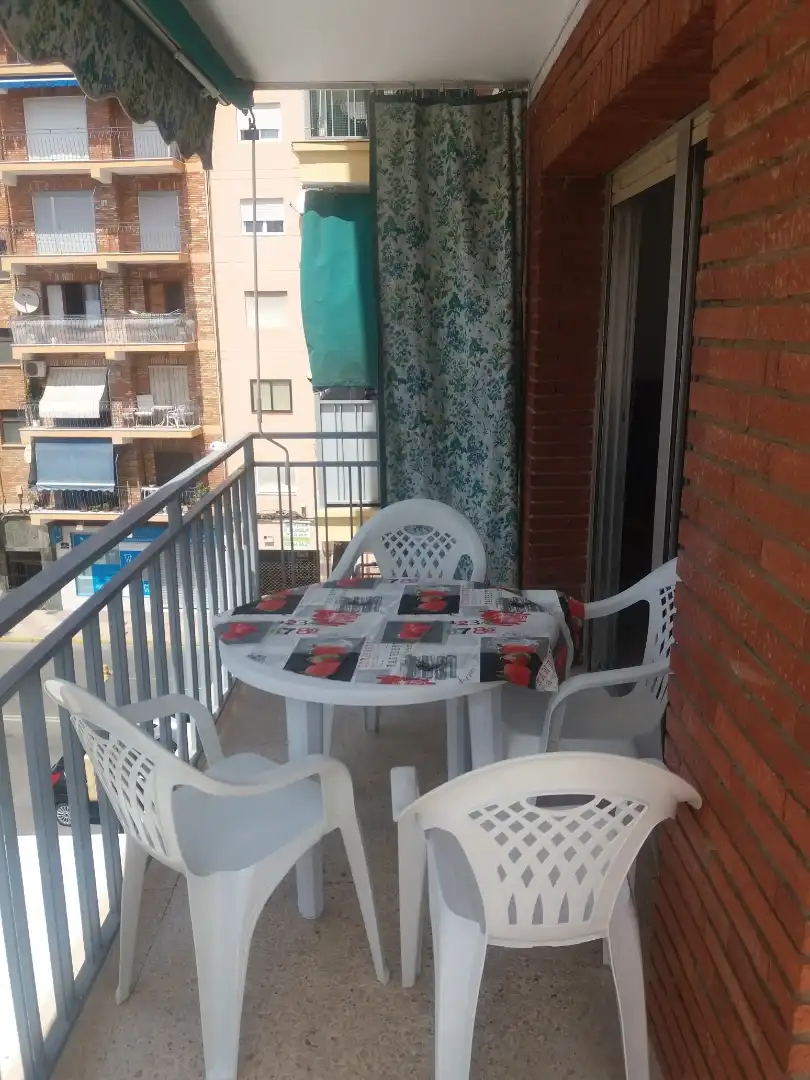 Piso en  Carrer Agustín Oliver 1 - Foto 3