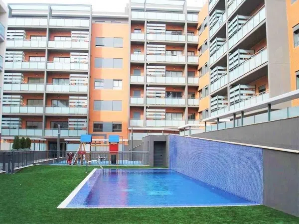 Piso en Calle Poeta José Agustín Goytisolo, 3, Casas Verdes, Casas Verdes - Foto 1