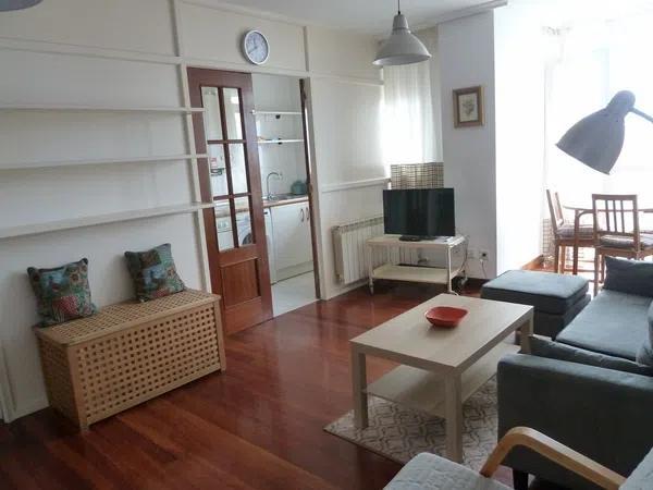 Piso en avenida Herrera Oria, 130