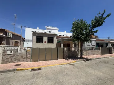 Chalet en  Carrer de Màlaga 22 - Foto 1