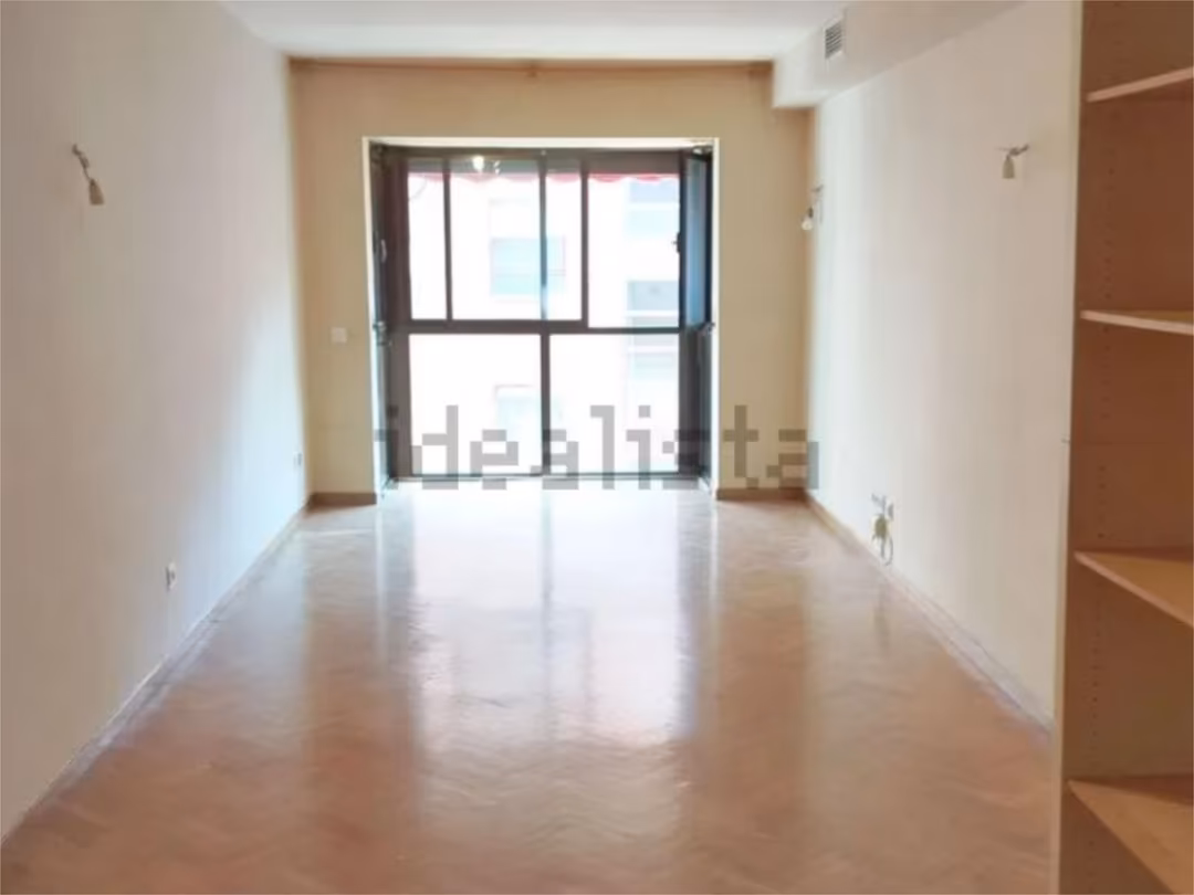 Piso en  Calle de Rafael Bergamín 20 - Foto 4