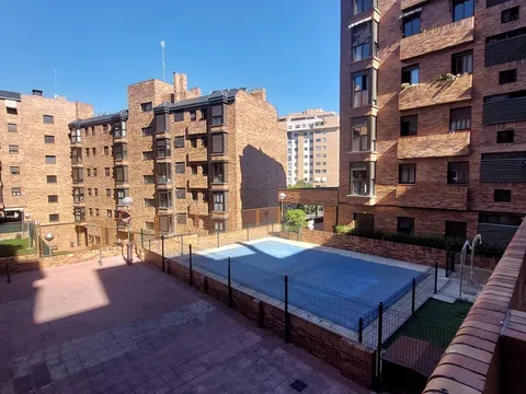 Piso en calle del Valle del Silencio, 31