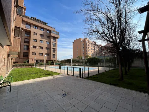 Piso en calle de Albadalejo, 46