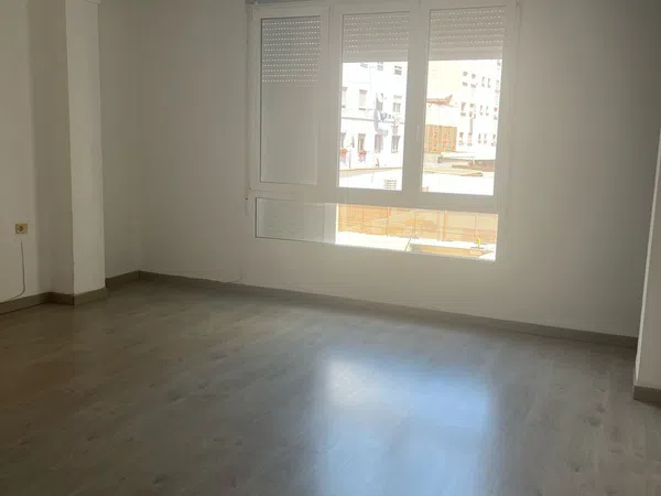Piso en Calle de Sagunt, 106 - Foto 1