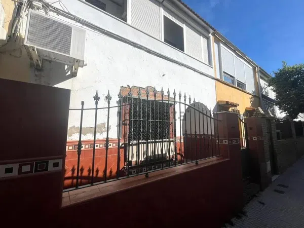 Chalet adosado en Urbanización Recreo San José, 19 - Foto 2