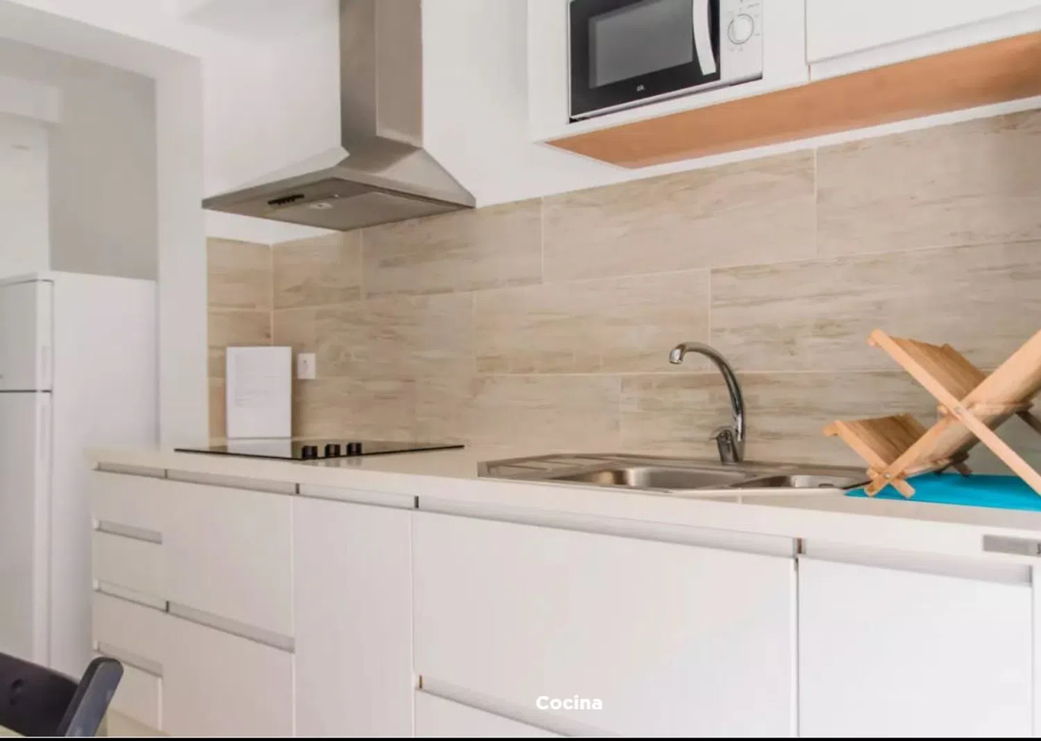 Piso en calle de les Illes Canàries, 126 - Foto 2