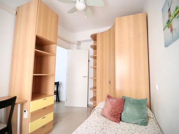 Piso en calle Doctor Fernando Escobar, 8 - Foto 1