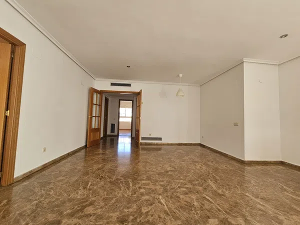 Piso en calle de Guillem de Castro, 6