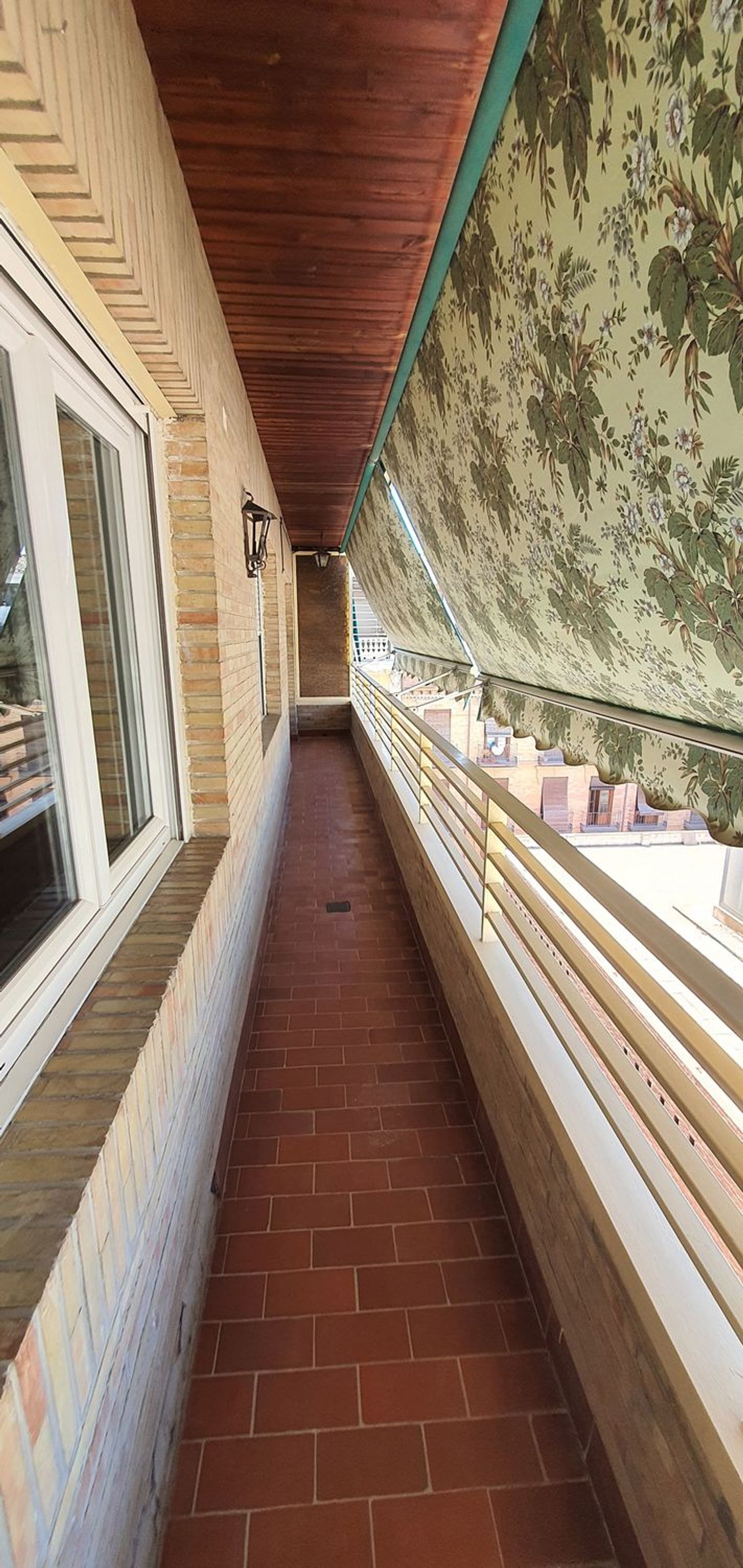 Piso en calle Gran Vía de Colón, 21 - Foto 2