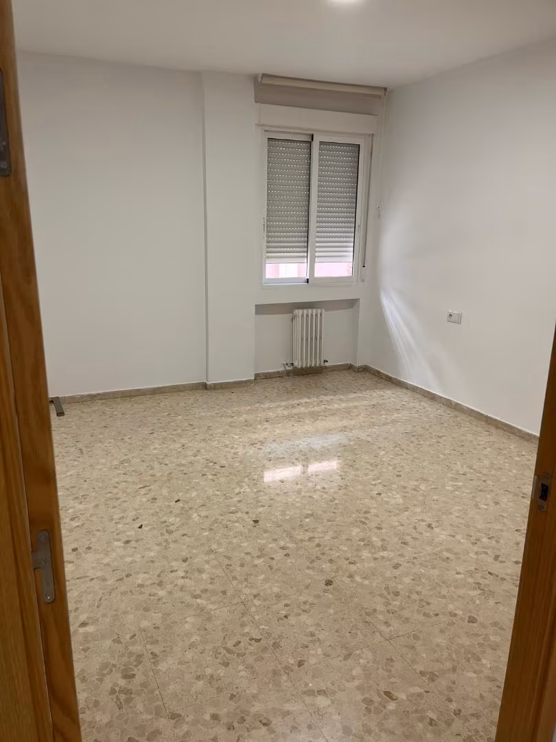 Piso en  Calle del Doce de Octubre 14 - Foto 4