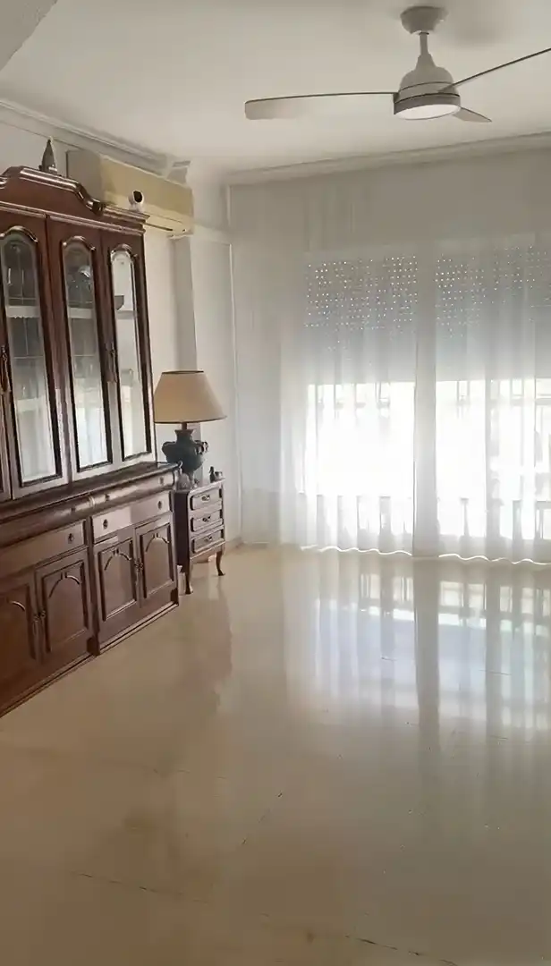 Piso en  Avenida Alcalde Federico Molina Orta 15 - Foto 4