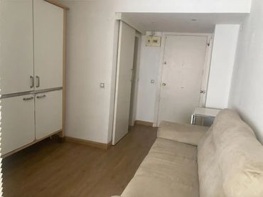 Estudio en  Calle de Eduardo Dato 14 - Foto 3