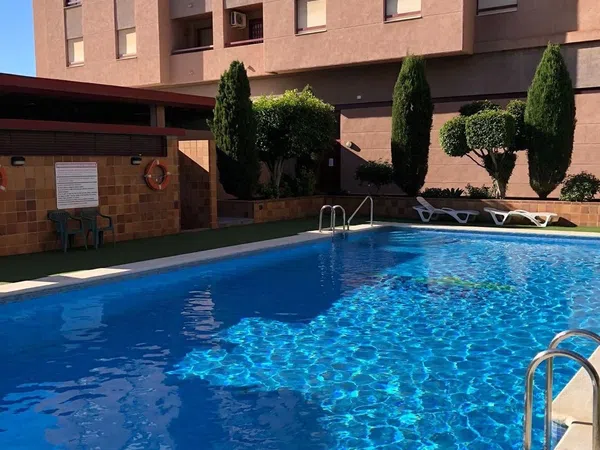 Alquiler de piso en Calle Médico Vicente Reyes, 20 - Foto 1
