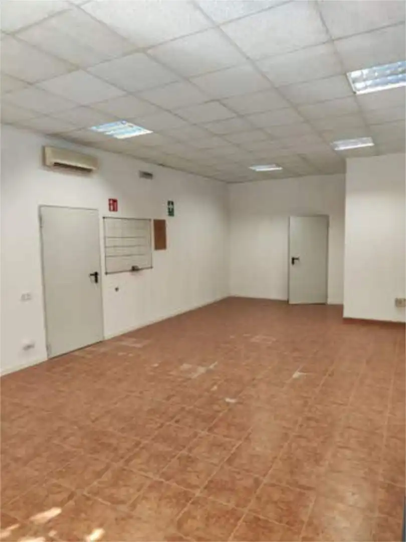 Local comercial en Malilla - Foto 5