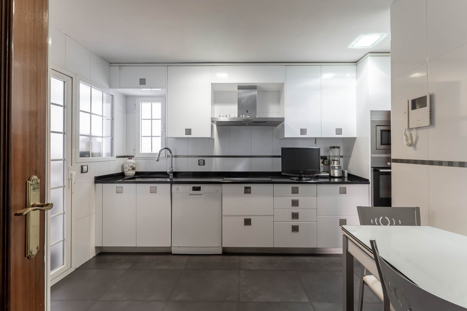 Piso en calle de Ramón Gómez de la Serna, 29