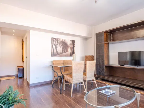 Piso en calle Arzobispo Cos, 20