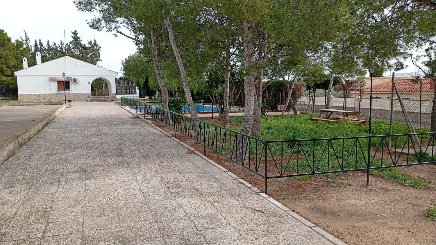 Casa independiente en calle Ulises, 17