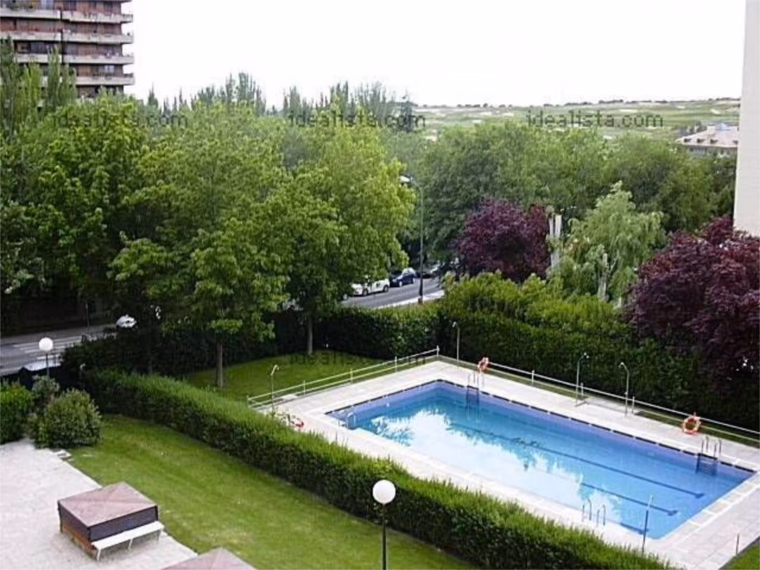 Piso en  Calle de Rosalía de Castro 75