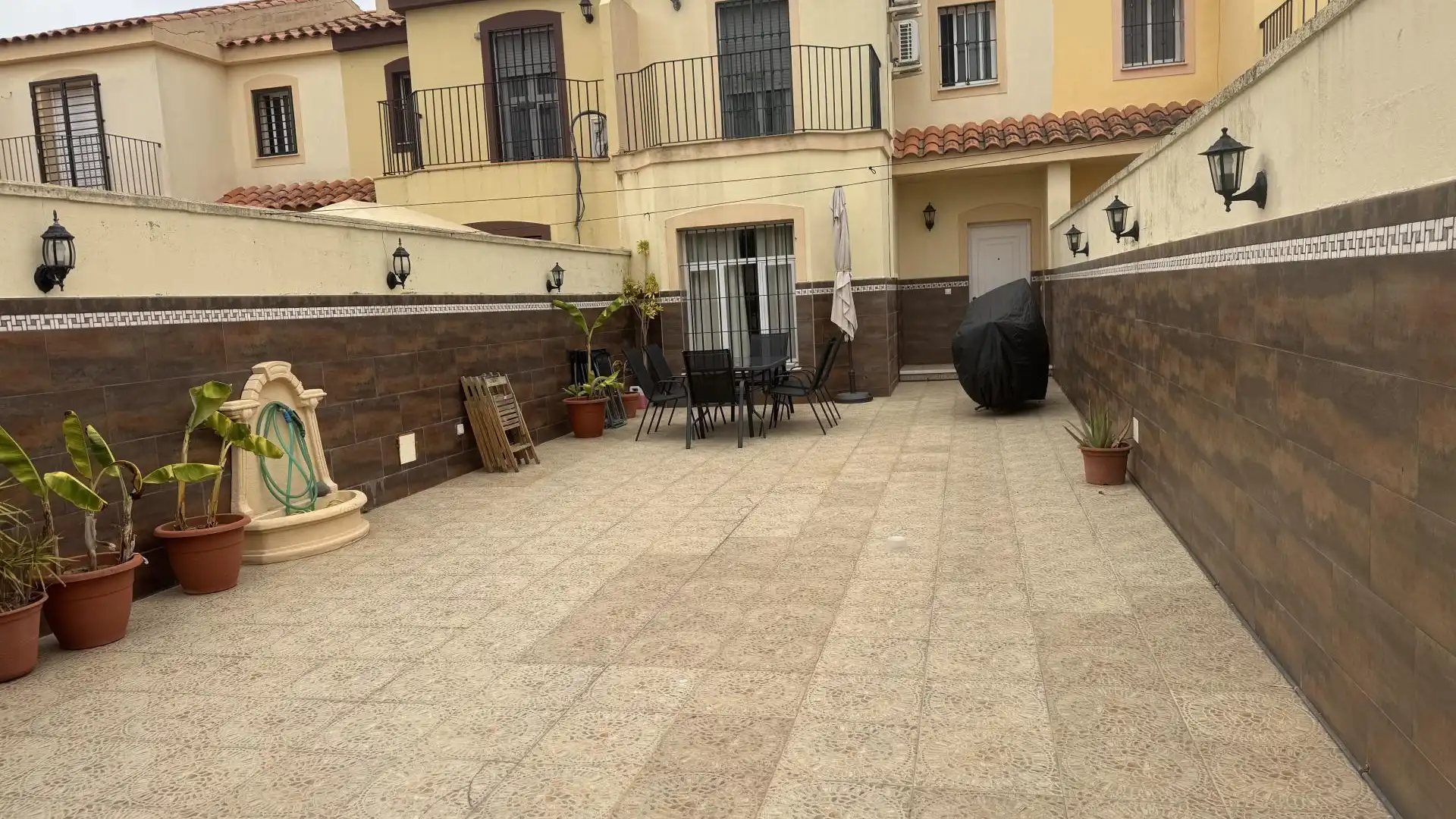 Casa adosada en  Calle Ermita de la Yedra 45 - Foto 1