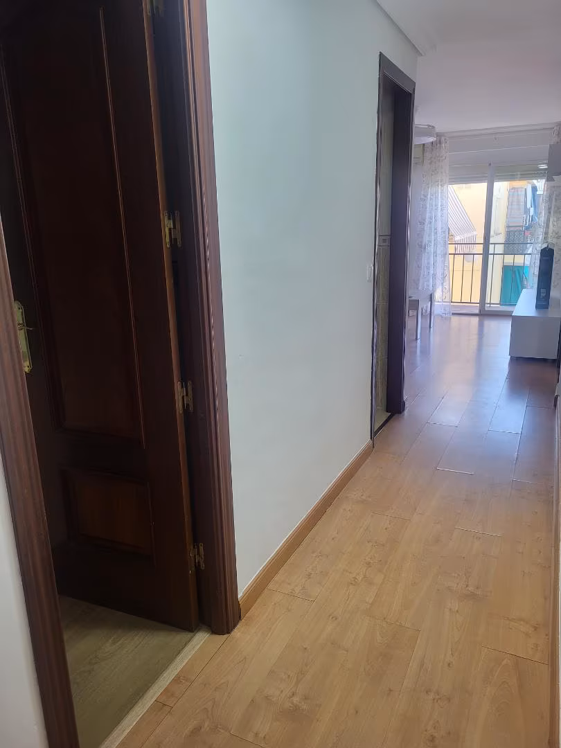 Piso en  Calle Sagunto 27 - Foto 2