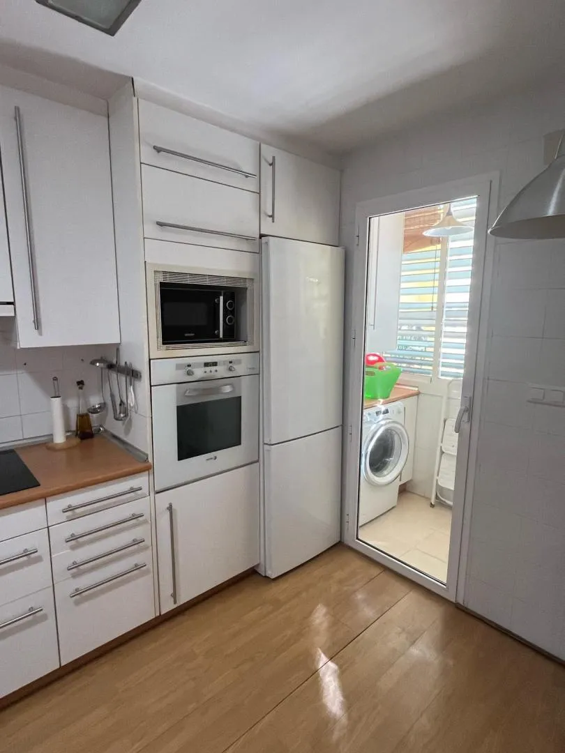 Casa adosada en  Calle Álamo del Higuerón 12 - Foto 3