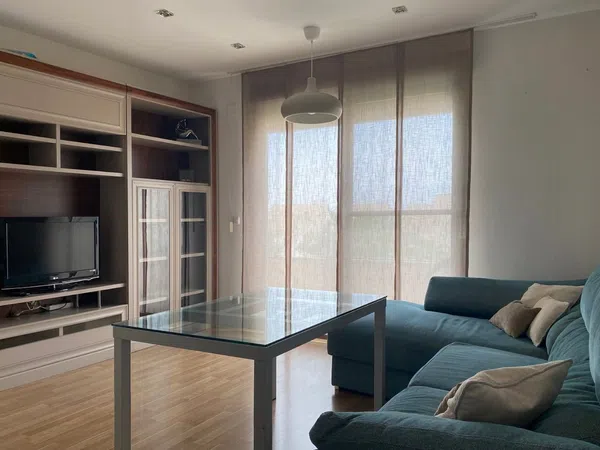 Piso en calle Santa María de Trassierra, 82