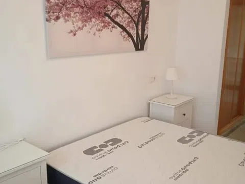 Piso en calle Valencia, 4