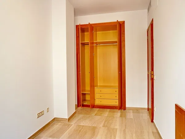 Piso en CL Sant Esteve, Centre - Estació, Centre - Estació - Foto 16