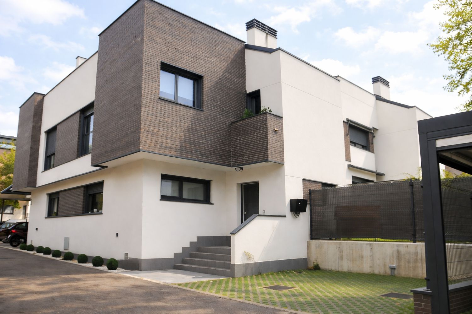 Chalet pareado en avenida Aurelio Álvarez, 9