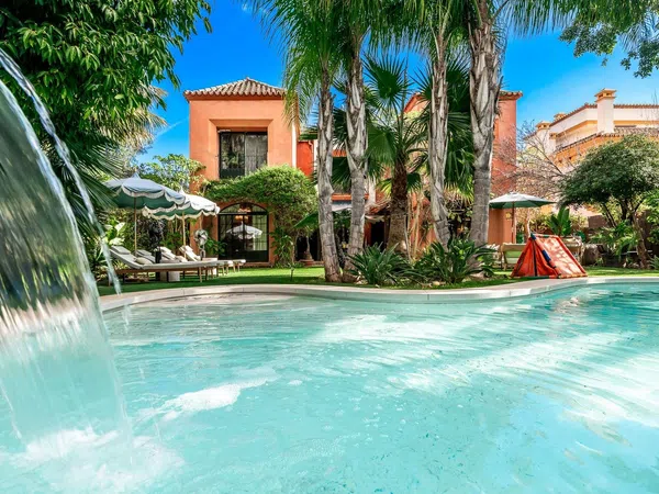 Casa independiente en Barrio Linda Vista-Nueva Alcántara-Cortijo Blanco