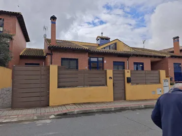Casa adosada en  Calle Juan Bautista de Toledo 11 - Foto 1
