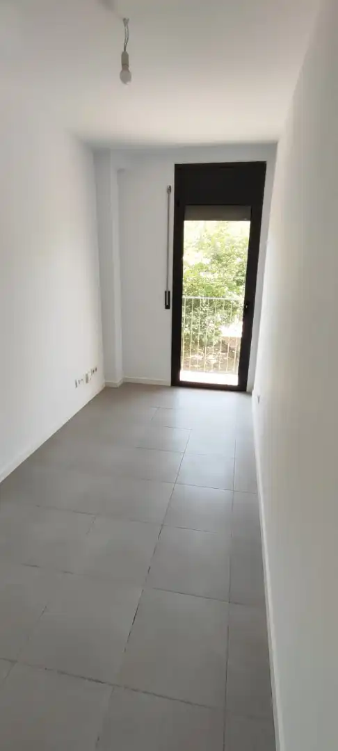 Piso en  Carrer de Granada - Foto 7
