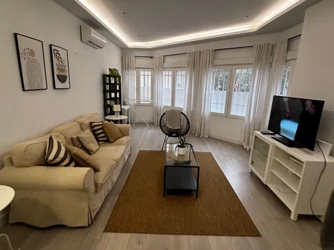 Piso en calle de Canillas, 5