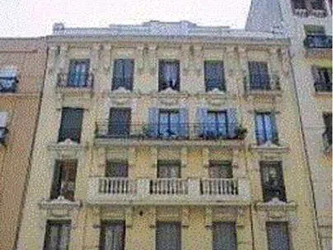 Piso en calle Tortosa, 4