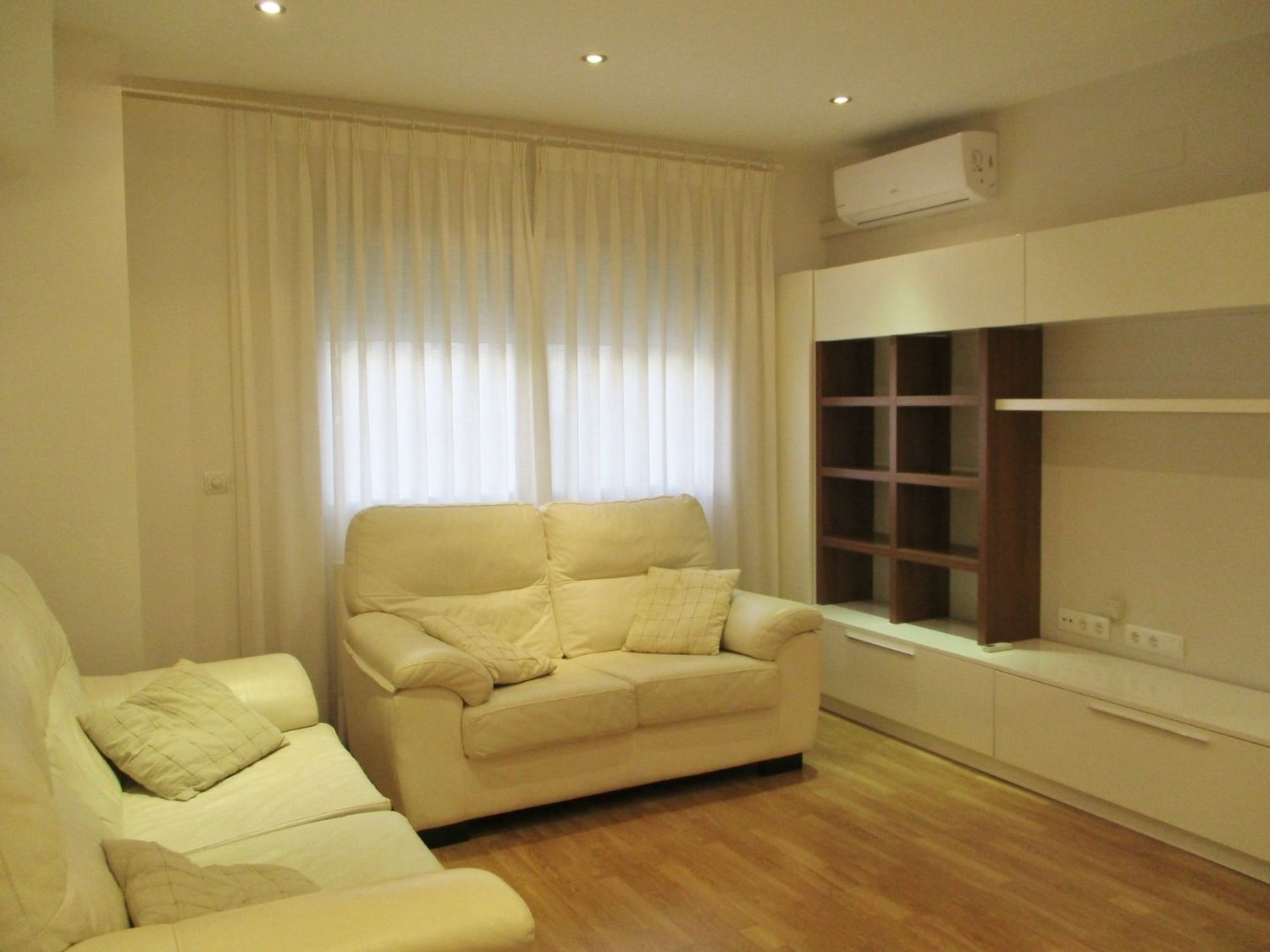 Dúplex en calle de la Guàrdia Civil, 4