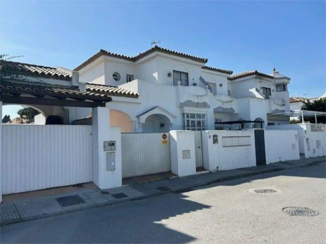 Casa adosada en OCASIÓN CAMPITO II  CHICLANA - Foto 2