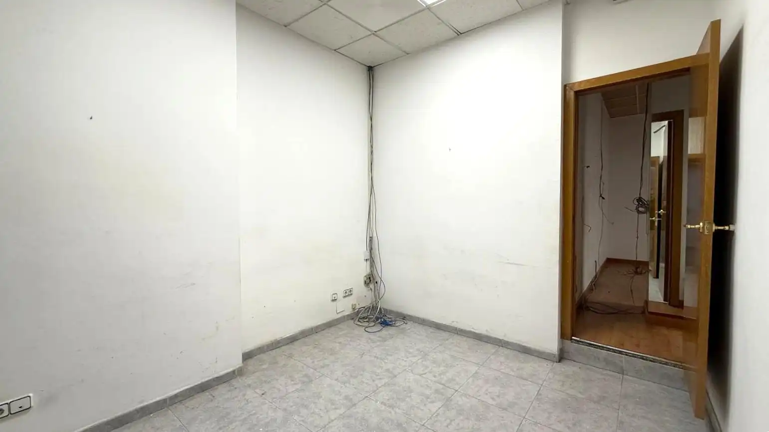 Local comercial en Badalona - Foto 5