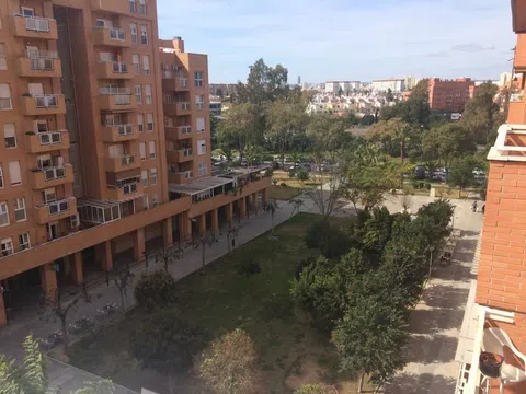 Piso en calle Cueva de Menga, 1