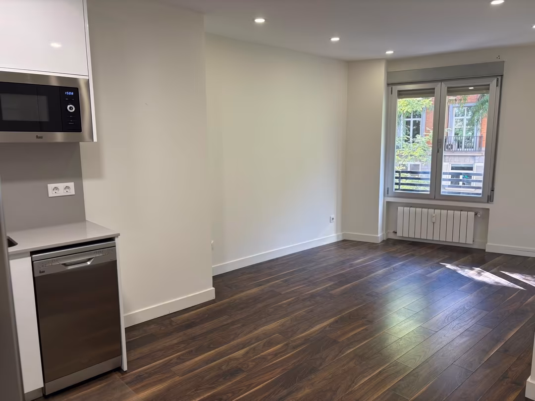 Piso en  Calle de Fernando el Católico 77