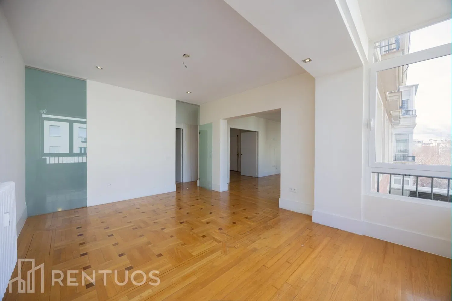 Piso en calle de Orense - Foto 9