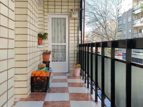 Piso en plaza de Carlos I, 4