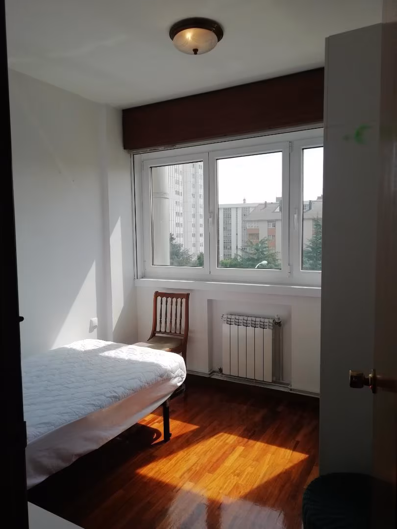 Piso en  Rúa Álvaro Cunqueiro 2 - Foto 5